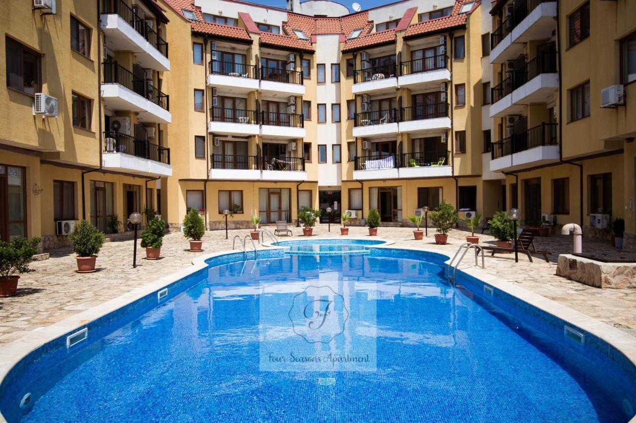 Four Seasons Apartment - Oasis Beach Resort Bliznatsi Buitenkant foto