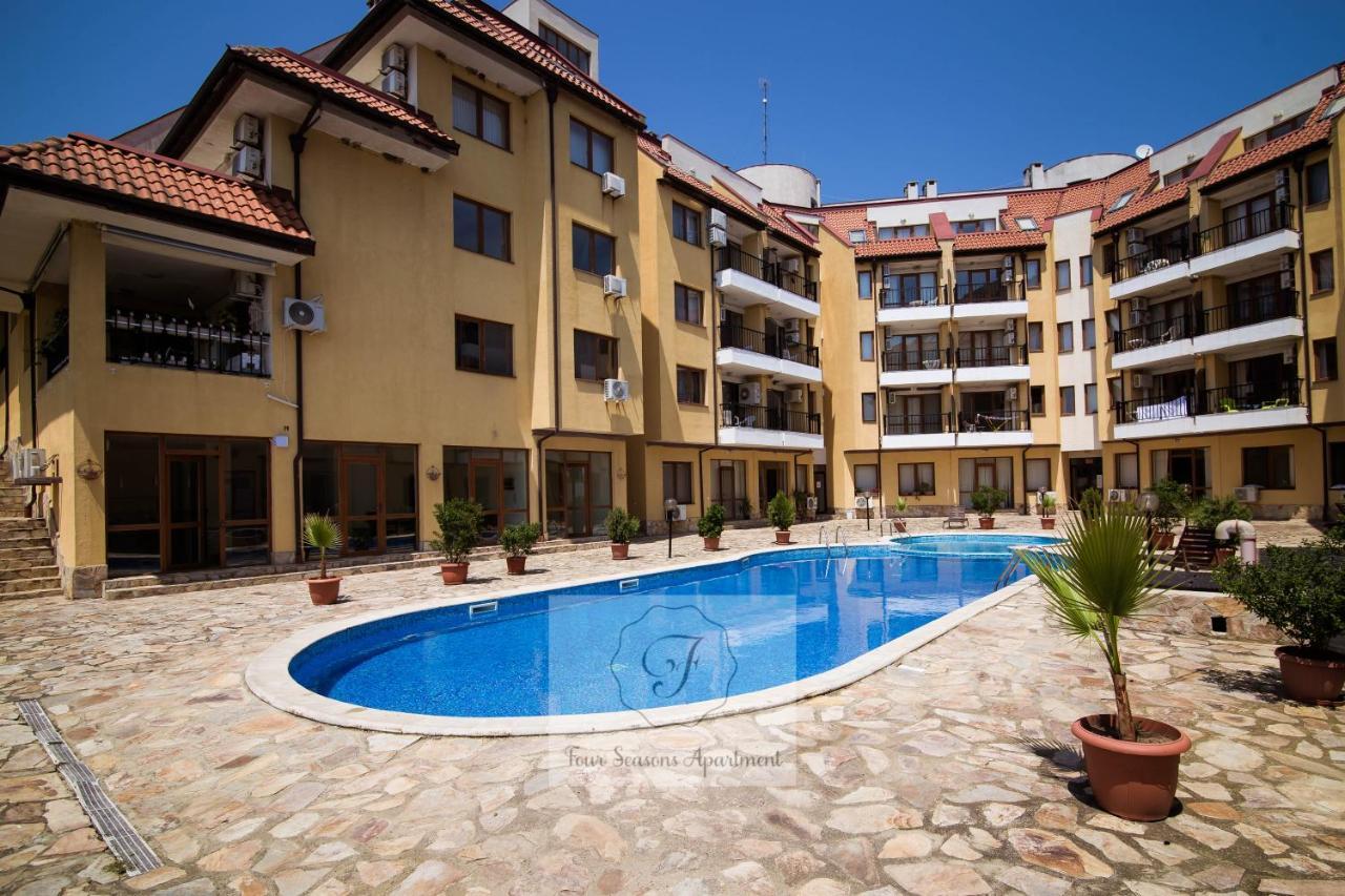 Four Seasons Apartment - Oasis Beach Resort Bliznatsi Buitenkant foto