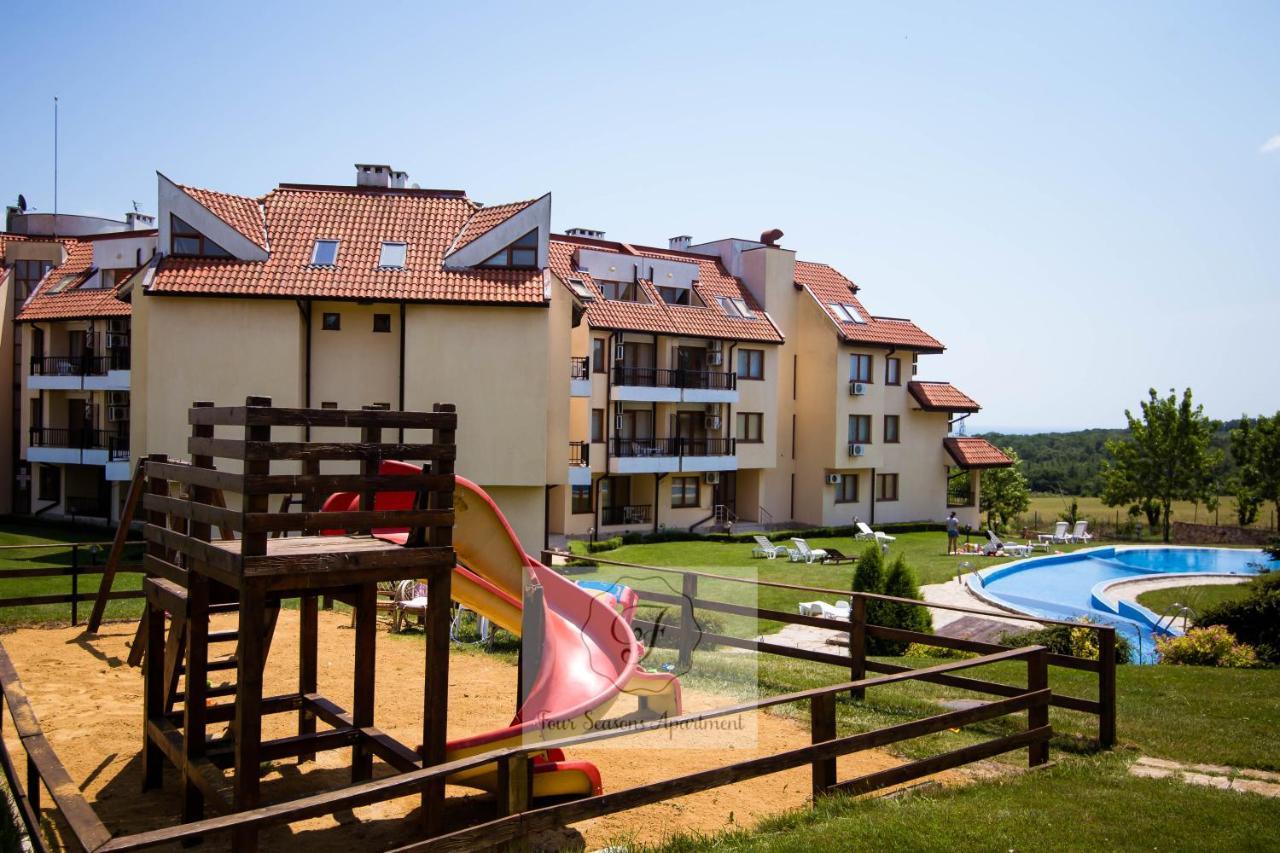 Four Seasons Apartment - Oasis Beach Resort Bliznatsi Buitenkant foto
