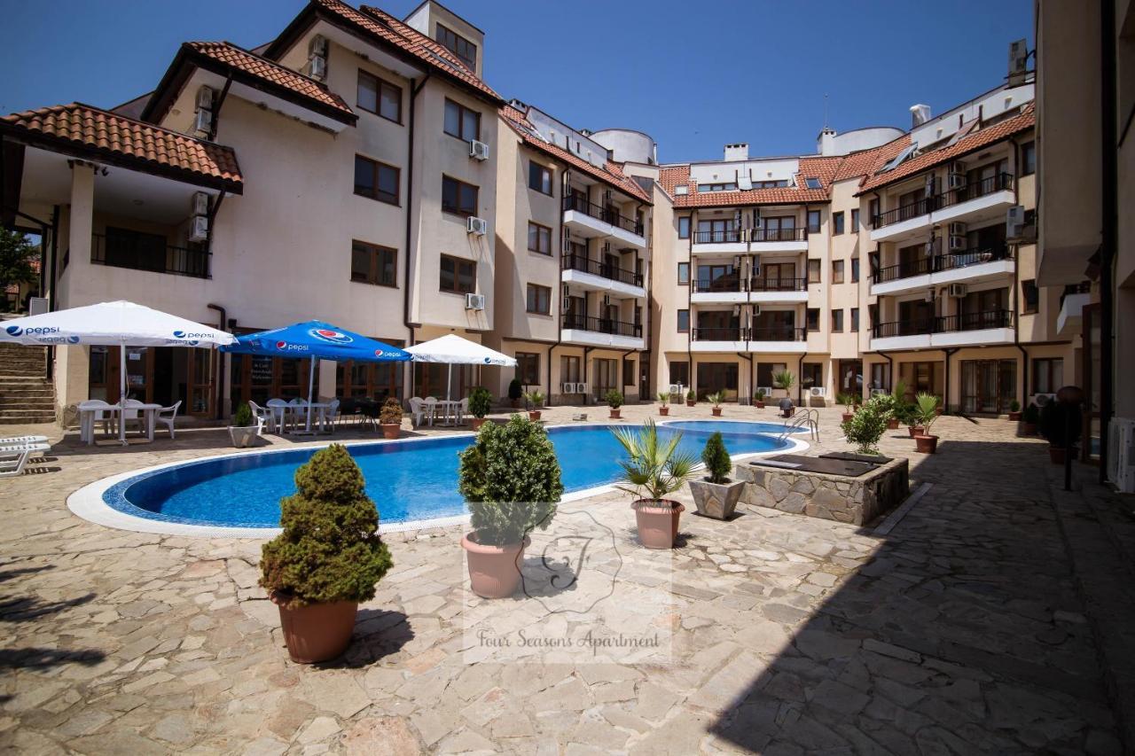 Four Seasons Apartment - Oasis Beach Resort Bliznatsi Buitenkant foto